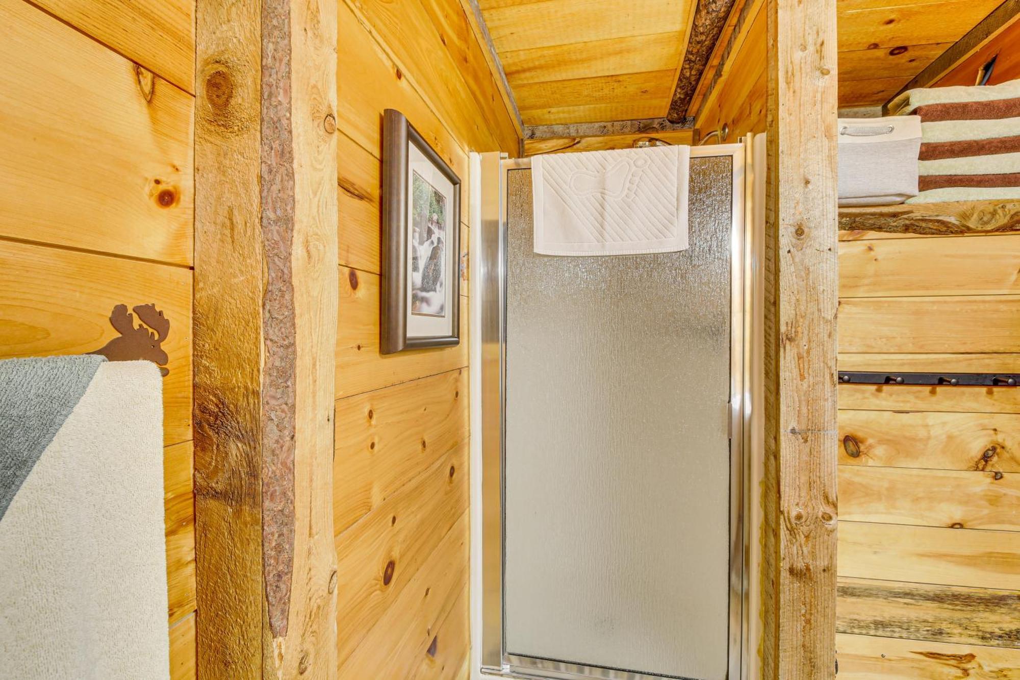 Rustic Searsport Cabin Loft And Sunroom On 10 Acres מראה חיצוני תמונה
