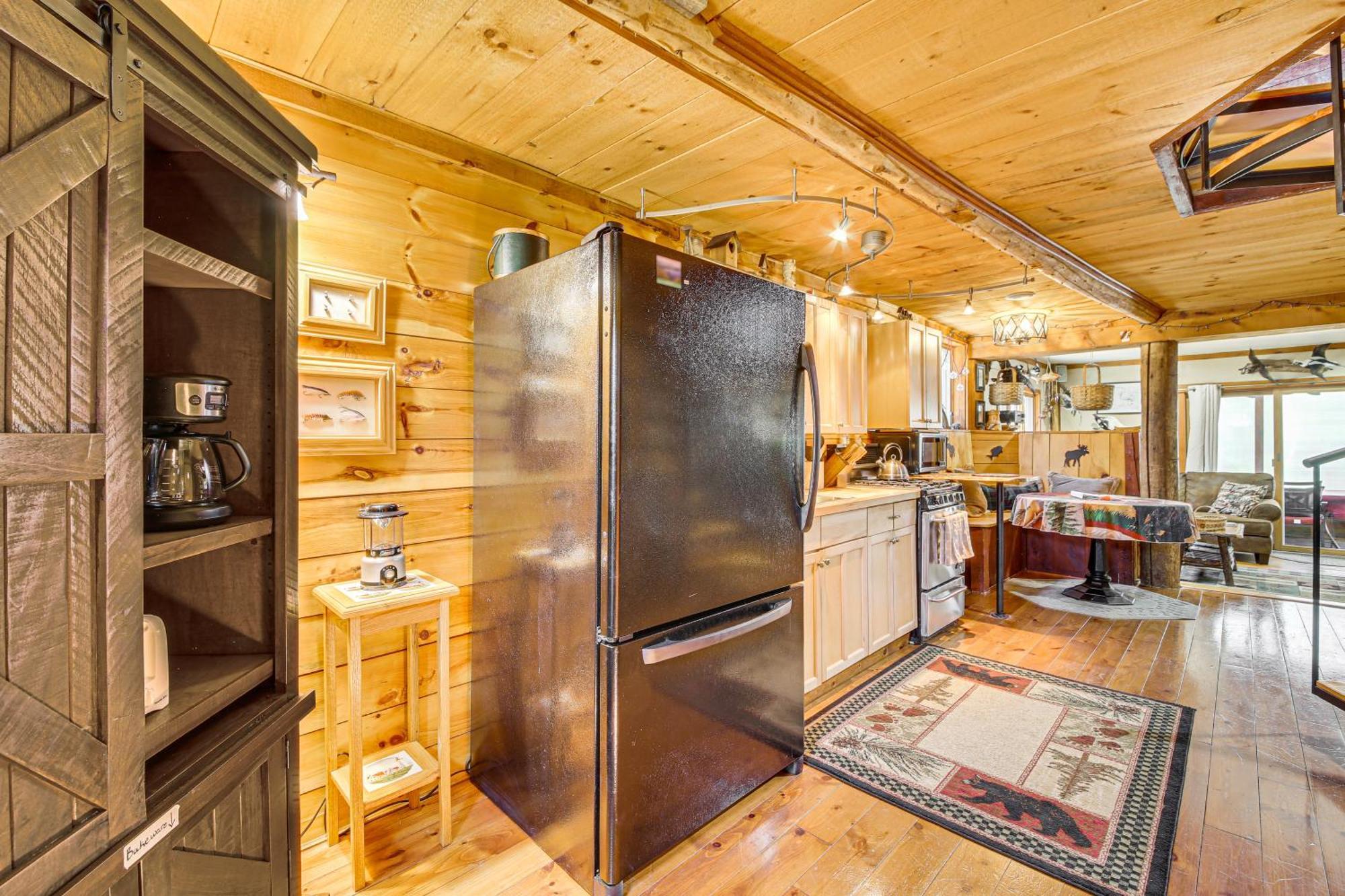 Rustic Searsport Cabin Loft And Sunroom On 10 Acres מראה חיצוני תמונה