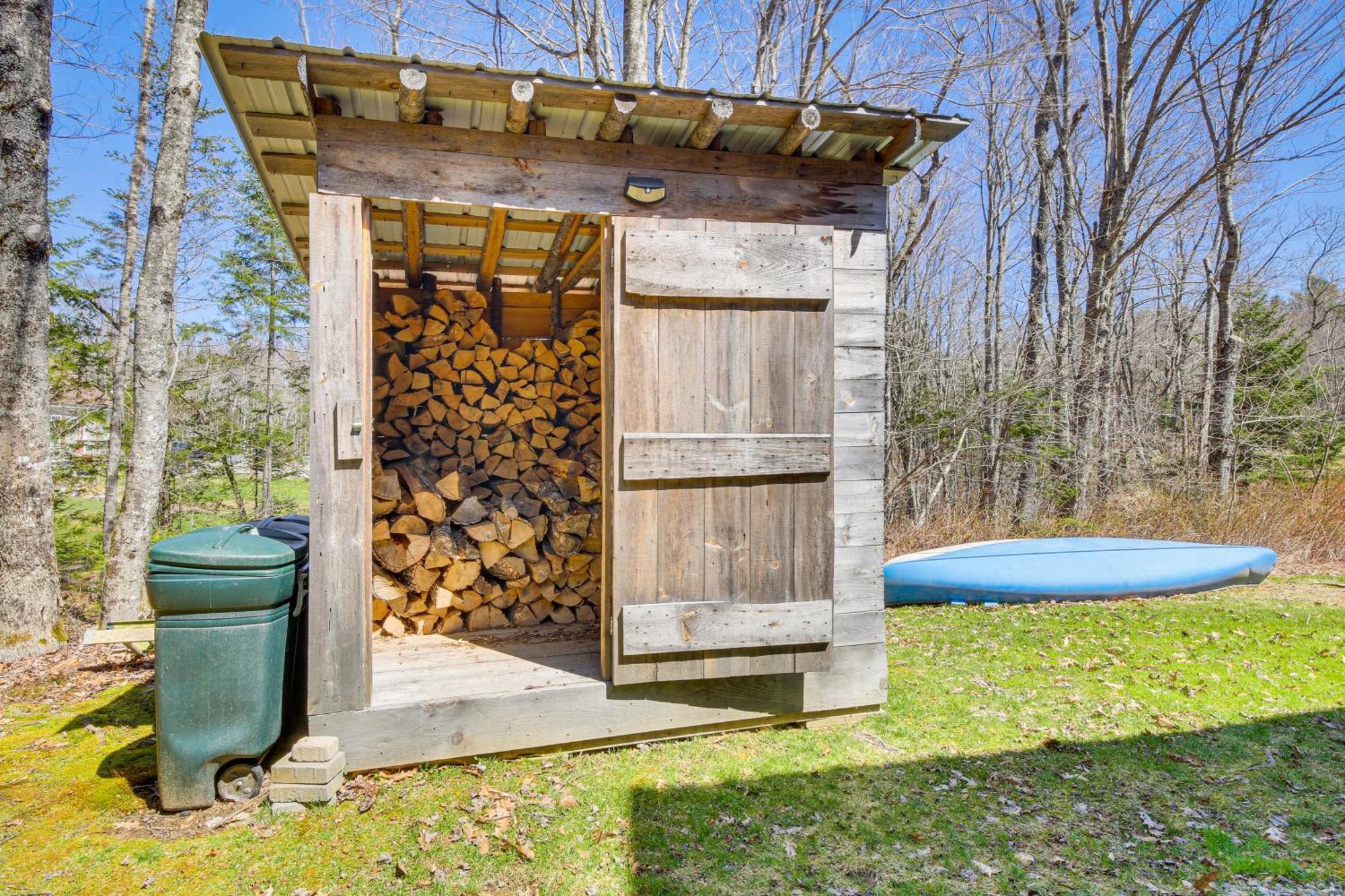 Rustic Searsport Cabin Loft And Sunroom On 10 Acres מראה חיצוני תמונה