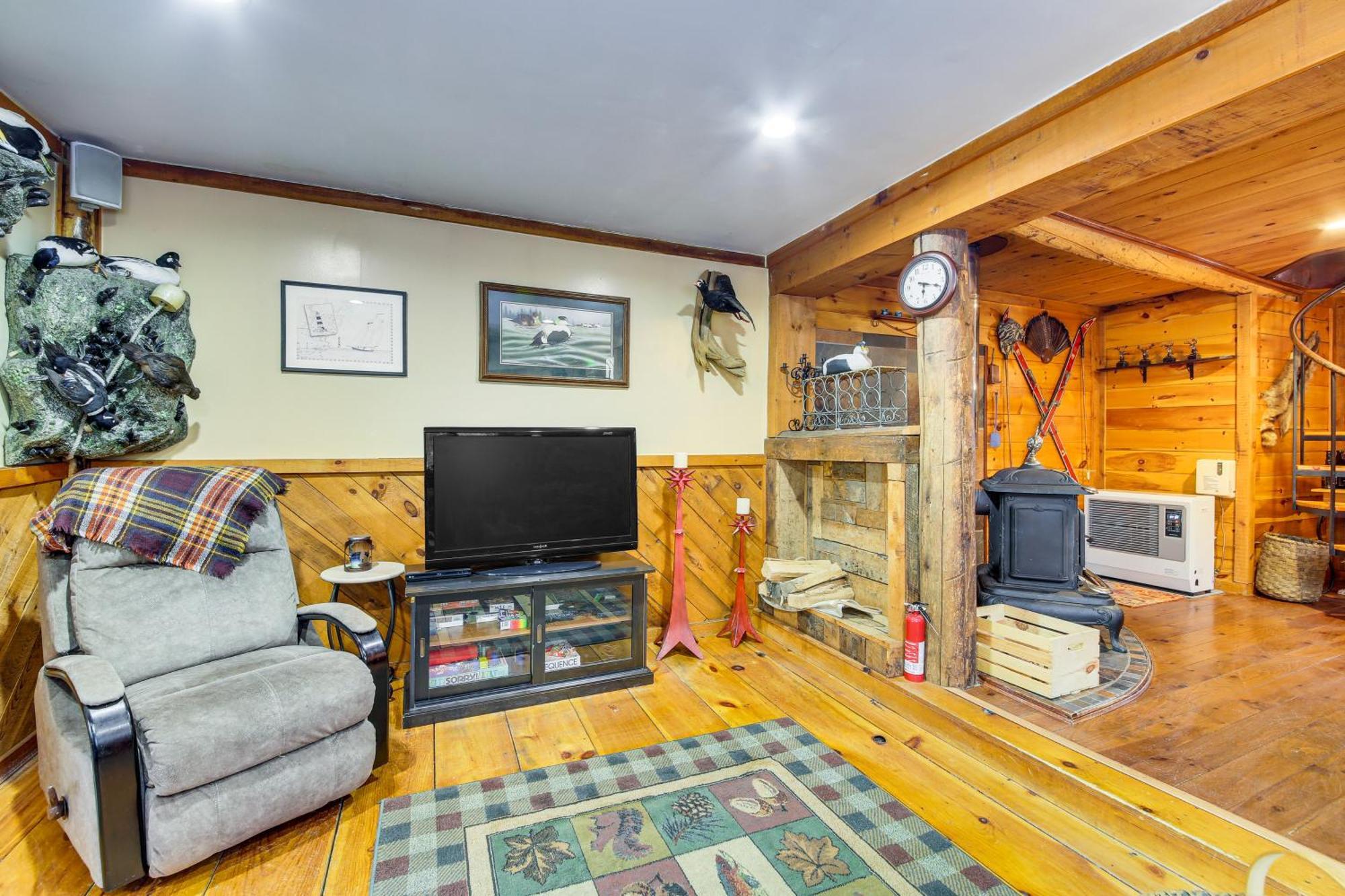 Rustic Searsport Cabin Loft And Sunroom On 10 Acres מראה חיצוני תמונה