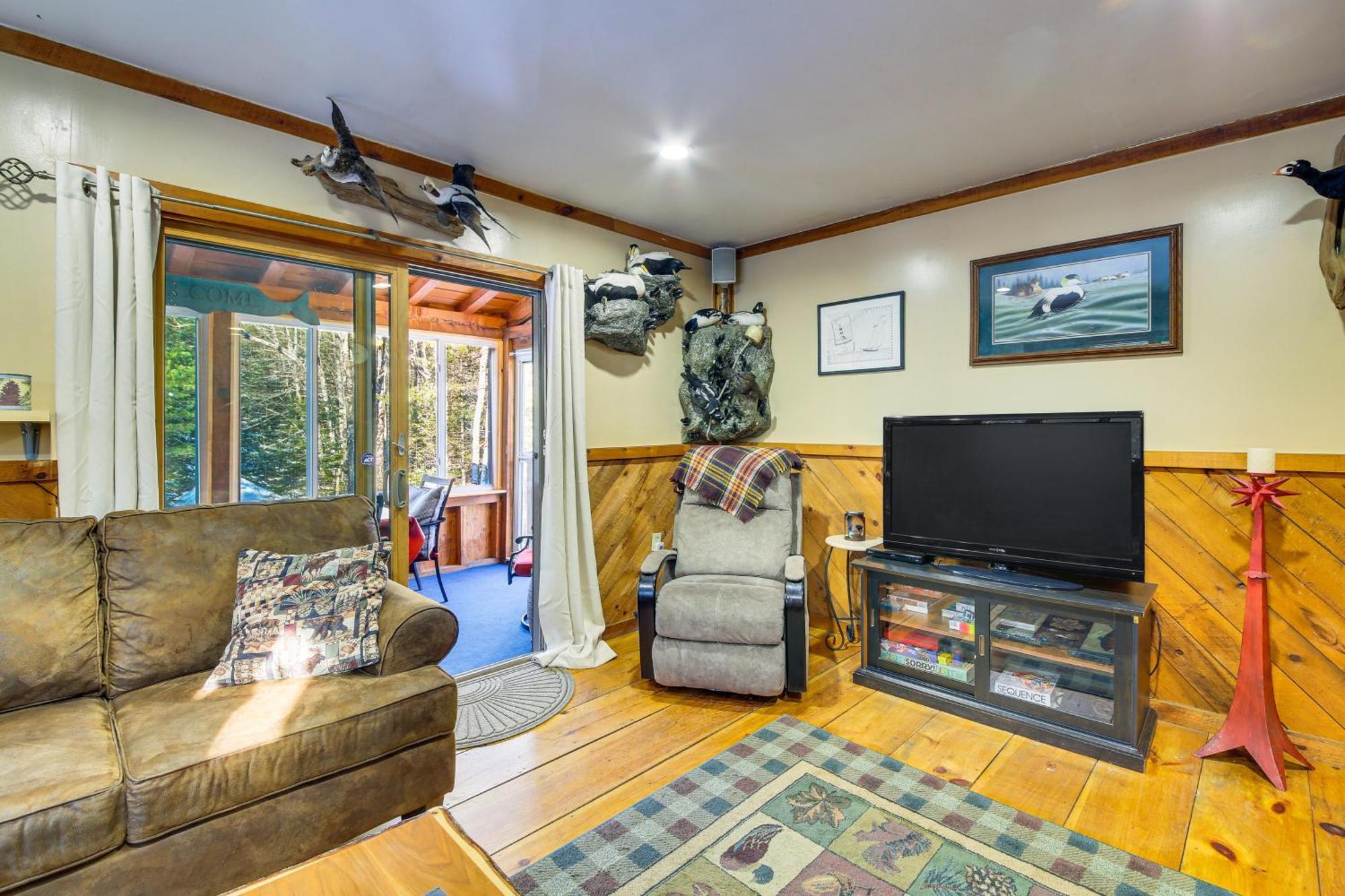 Rustic Searsport Cabin Loft And Sunroom On 10 Acres מראה חיצוני תמונה