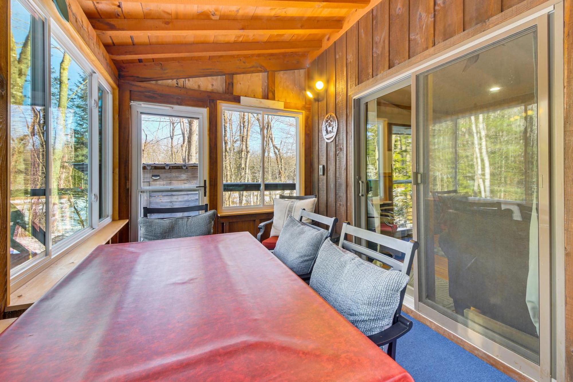 Rustic Searsport Cabin Loft And Sunroom On 10 Acres מראה חיצוני תמונה