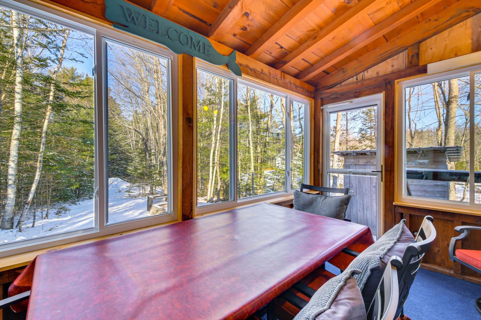Rustic Searsport Cabin Loft And Sunroom On 10 Acres מראה חיצוני תמונה